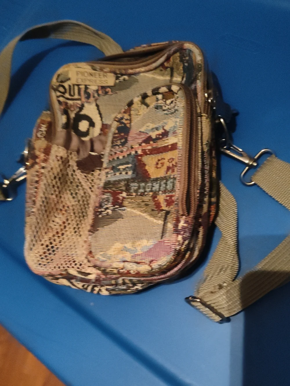 Tapestry Pattern Crossbody Shoulder Bag - Beige